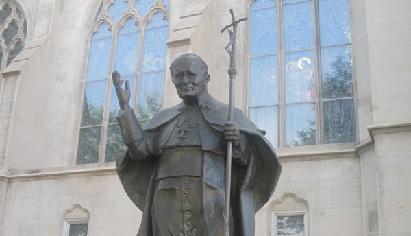 Statue of John Paul II in Denver CO IMG 5607 ceticismo